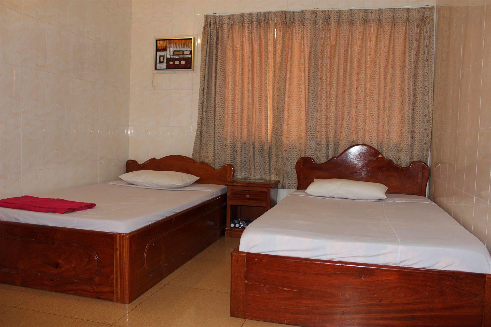Lucky 2 Guesthouse Phnom Penh Exteriör bild